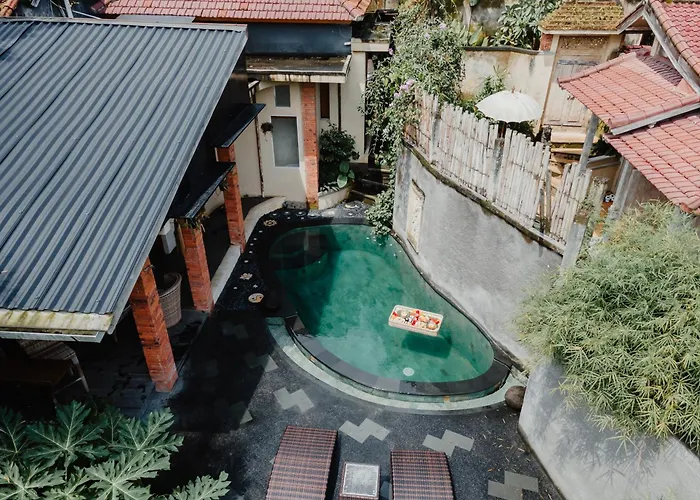 The Iyang Hotel 3*